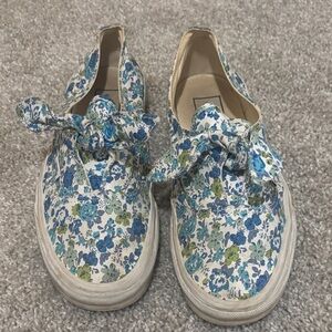Vans Women's Floral Blue and Green Sneakers - 6.5